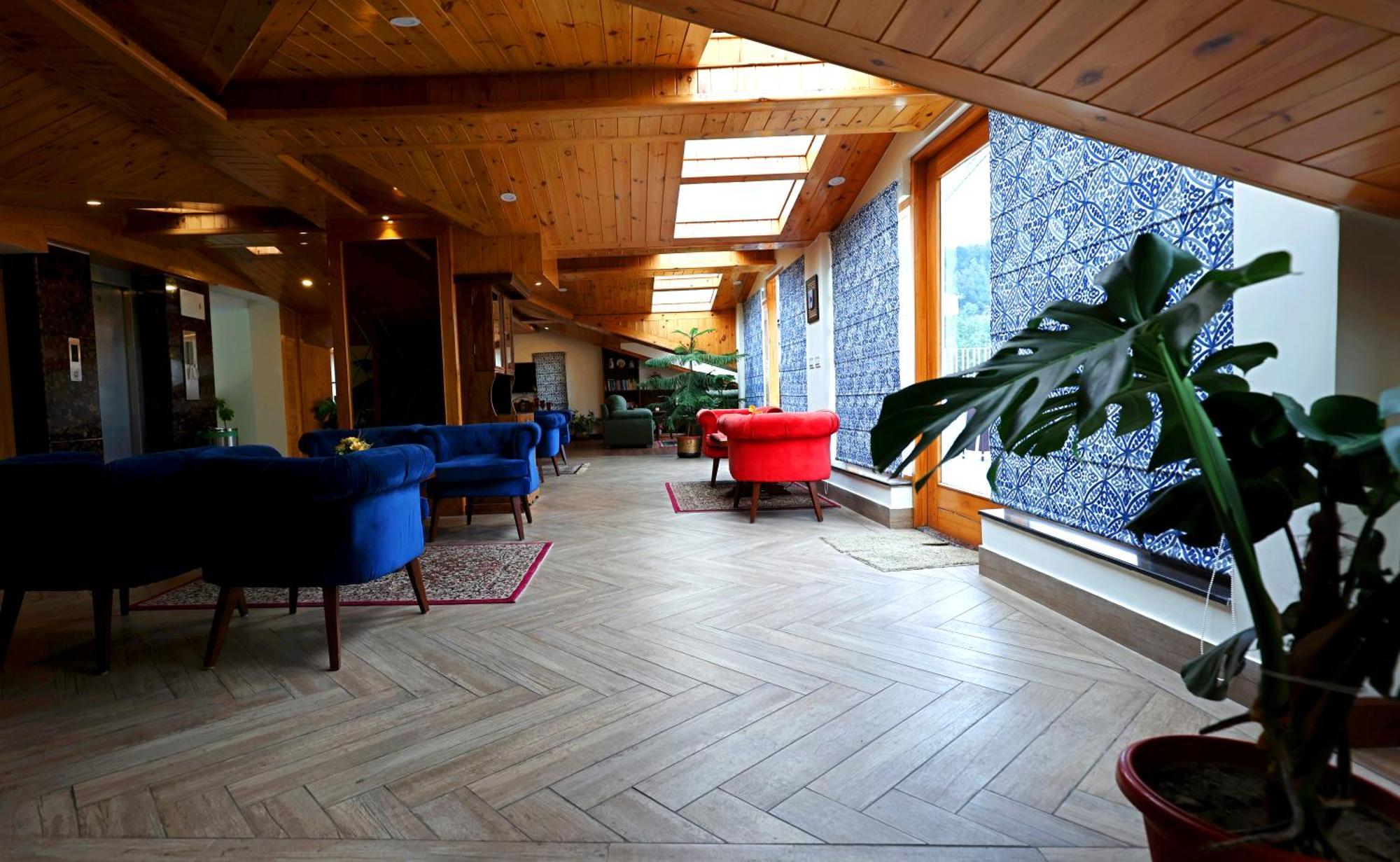 The Retreat Mashobra, Shimla Hotel Exterior photo
