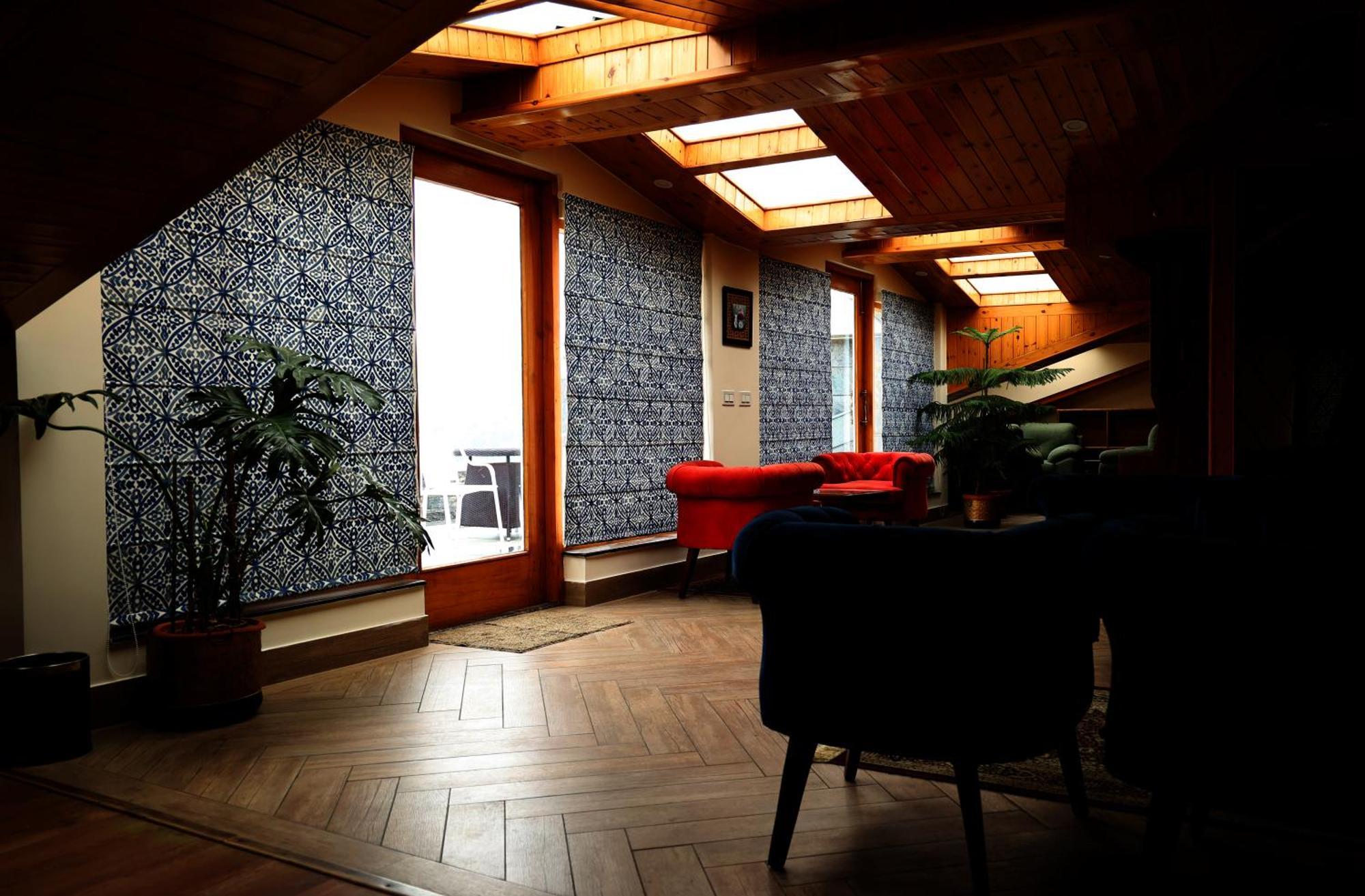 The Retreat Mashobra, Shimla Hotel Exterior photo